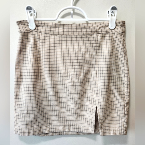 Garage Size M Plaid Slit Beige Mini Skirt - Picture 1 of 11